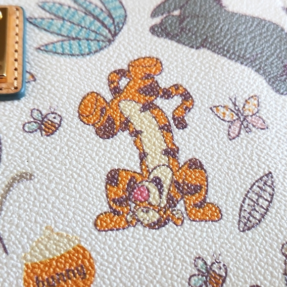 NWT Dooney & Bourke Disney Parks Winnie The Pooh & Friends 3/4 Zip Long Wallet - Picture 4 of 17